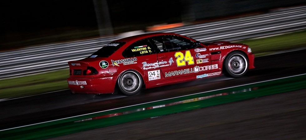 Foto di Fabio Roncoroni La pioggia esalta Valentini, il pilota di Maranello Corse secondo di categoria ad Adria